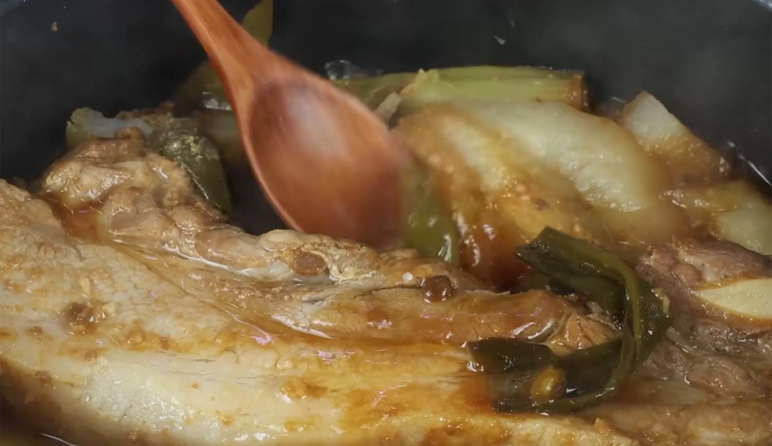 수육 만드는 과정. / '요리왕 비룡' 유튜브 채널