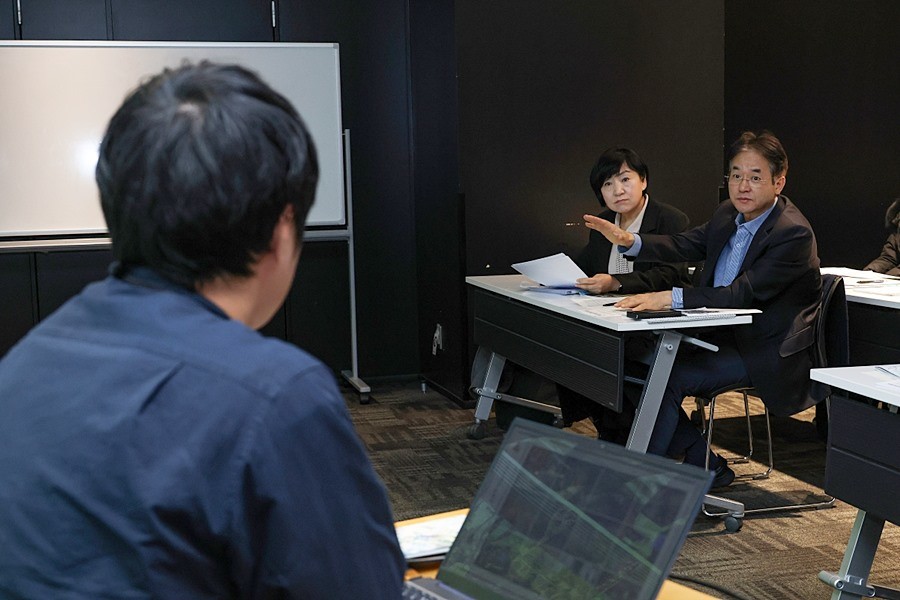 하코다테 커뮤니티 플라자 G스퀘어 관계자들과 면담하는 고양시 방문단