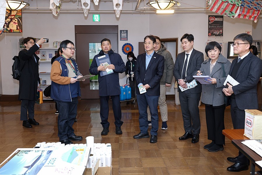 하코다테 마치즈쿠리센터 설명을 듣는 고양시 방문단