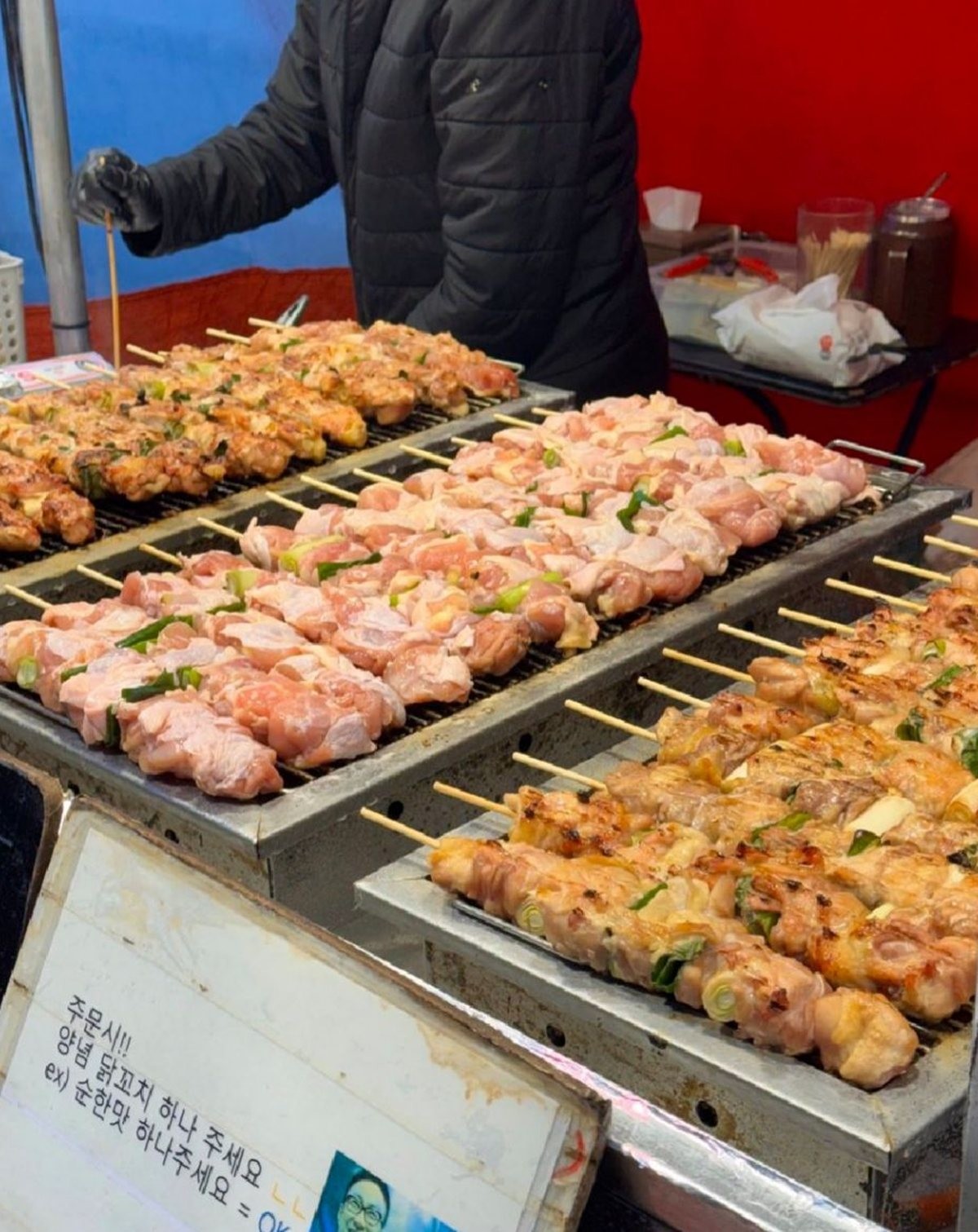 혜화역 5000원짜리 길닭꼬치. / 인스티즈