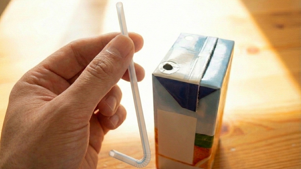 빨대와 음료 / 기사 내용 이해를 돕기 위해 제작한 AI 이미지