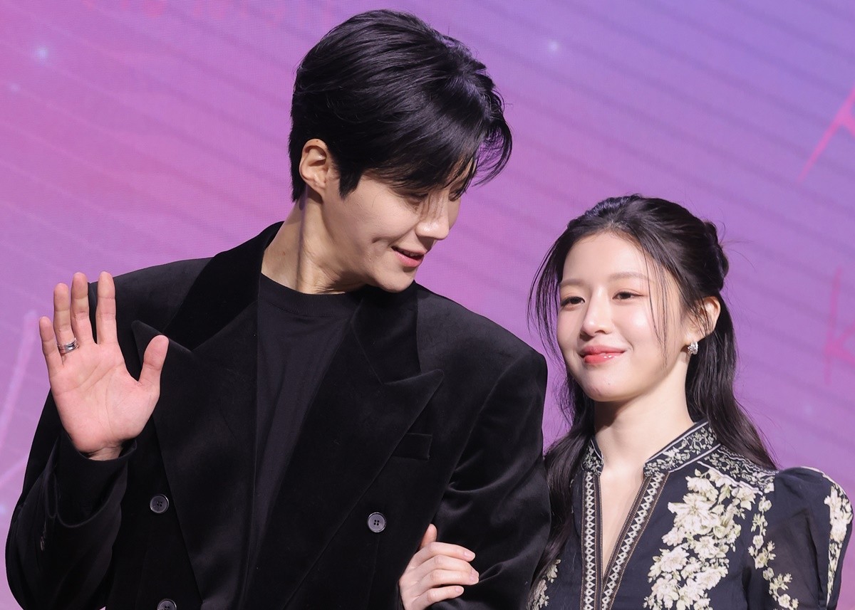 '이 사랑 통역 되나요?' 주연 배우 김선호와 고윤정 / 뉴스1