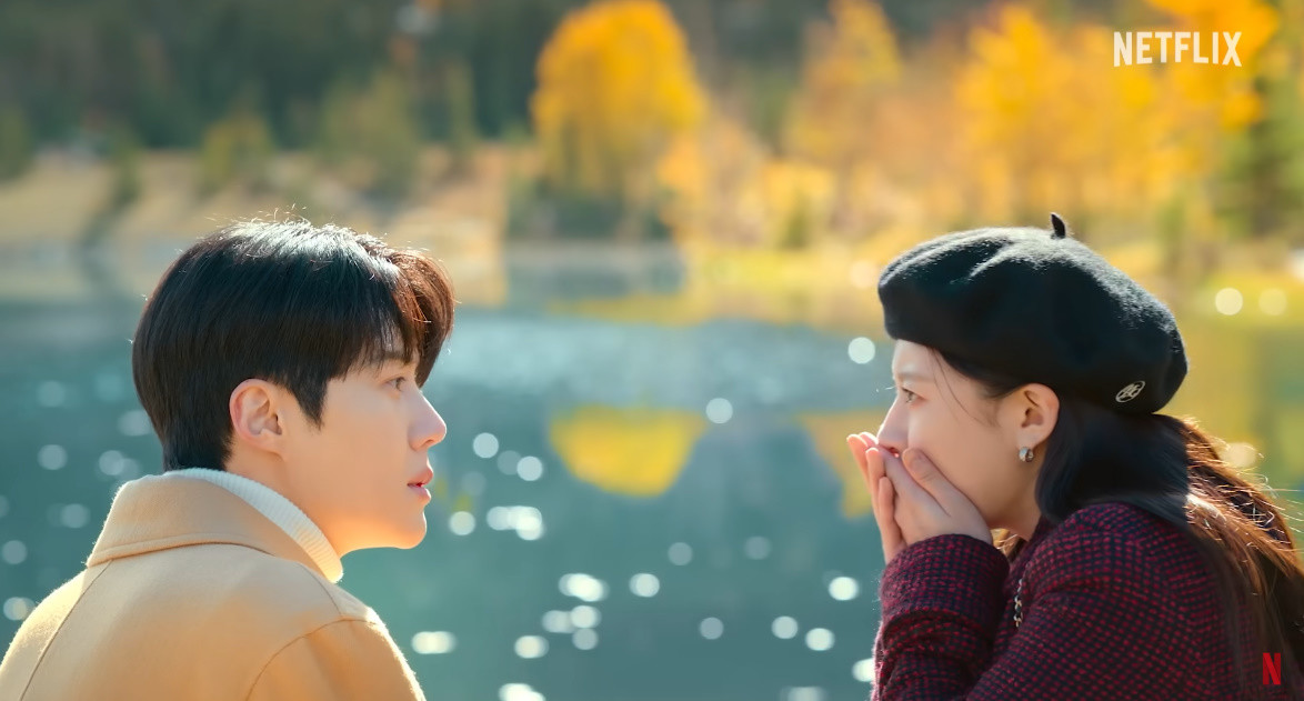 '이 사랑 통역 되나요?'에서 로맨스 연기를 선보이는 김선호와 고윤정 / 넷플릭스