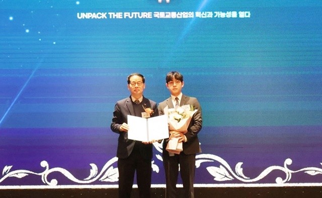 호남대 건축학부 김이제 교수(오른쪽)