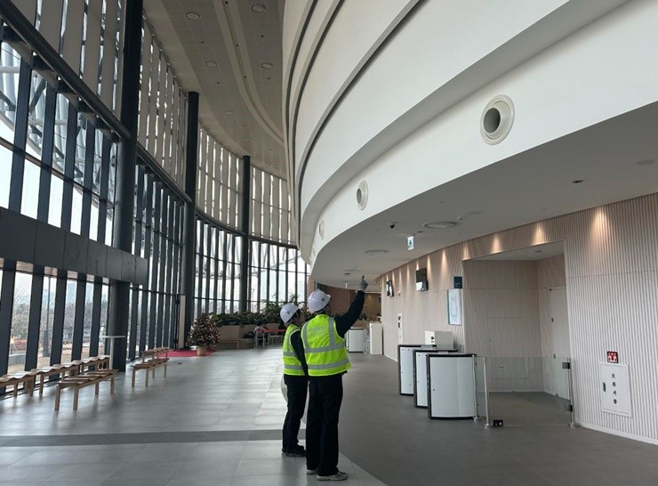 부산시설공단은 설 명절을 앞두고 시민 안전사고와 대규모 재난을 예방하기 위해 인파가 집중될 것으로 예상되는 다중이용시설을 대상으로 안전관리 실태 점검을 실시한다. / 사진제공=부산실공단