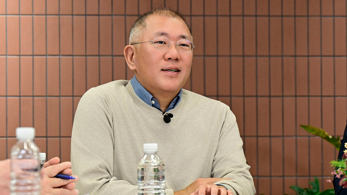 현대차그룹 2026 신년회 영상에서 정의선 회장의 모습. / 현대자동차그룹