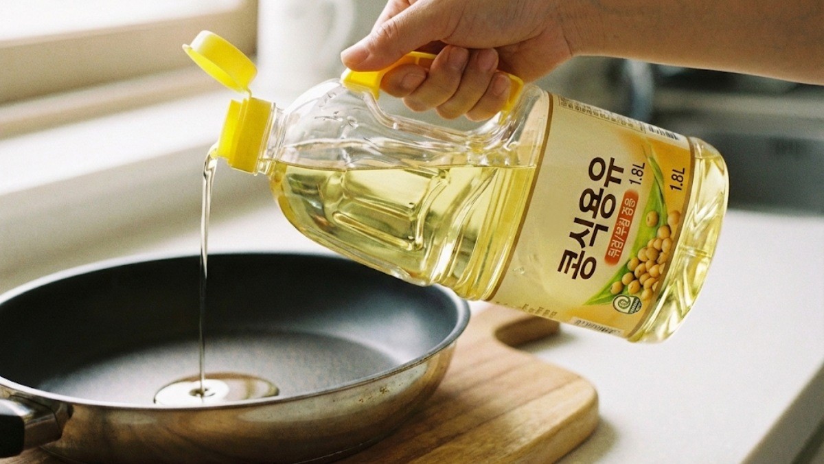 기사 내용 이해를 돕기 위해 제작한 식용유 AI 이미지