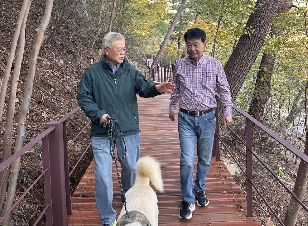 문재인 전 대통령 참석 북콘서트 대전서…‘교실을 교실답게’ 교육 담론 나눔 / 본인제공