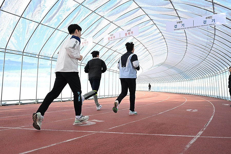 1월 13일 의정부종합운동장 내 동계 육상트랙 이용 모습
