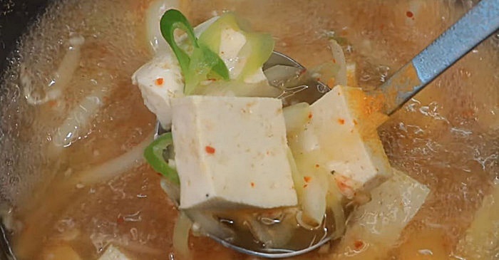 두부국 맛 살리는 비법 공개