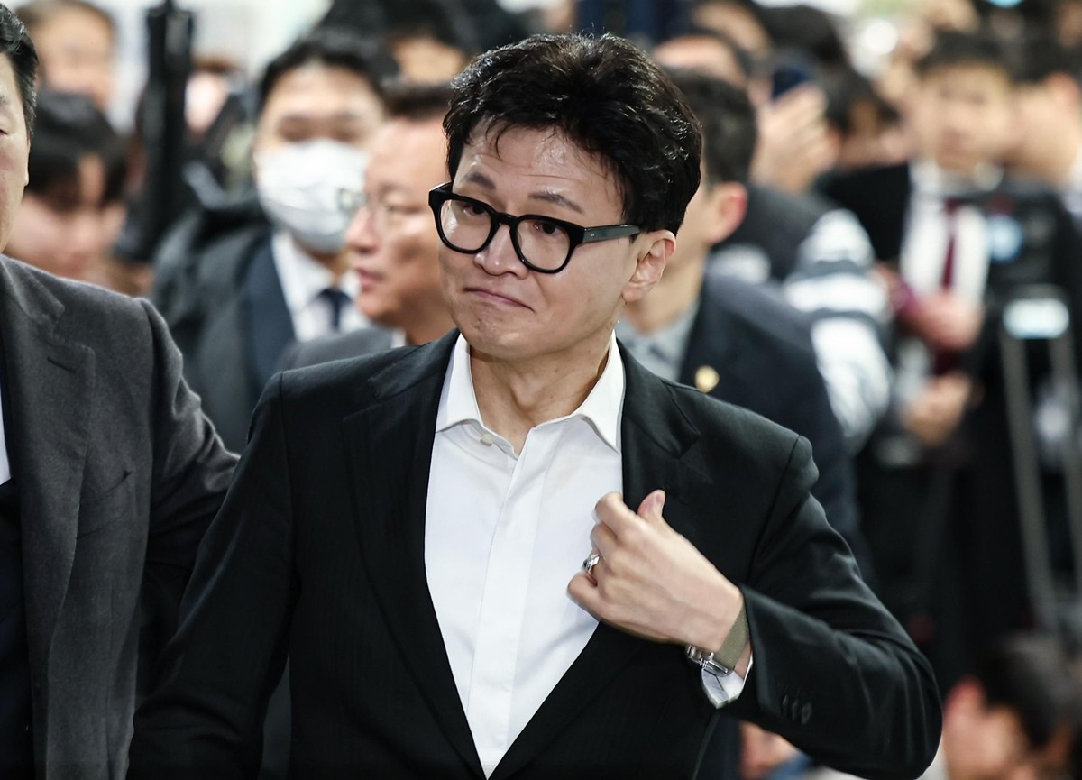 한동훈 국민의힘 전 대표가 14일 서울 여의도 국회 소통관에서 윤리위의 제명 결정에 대한 입장을 밝히기 위기 기자회견장으로 들어서고 있다. / 뉴스1