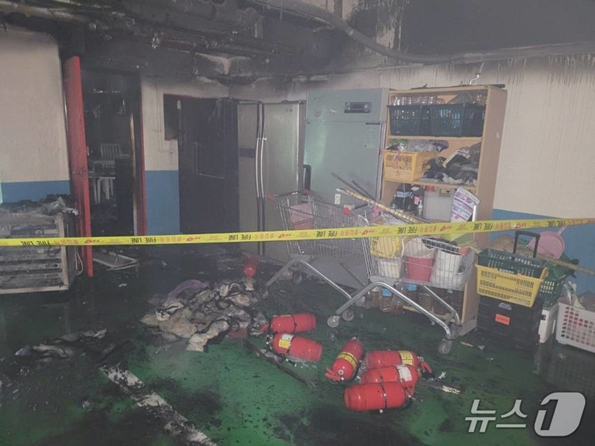 15일 울주군 서생면 진하리의 한 숙박업소에서 불이 났다 / 울산소방 제공, 뉴스1