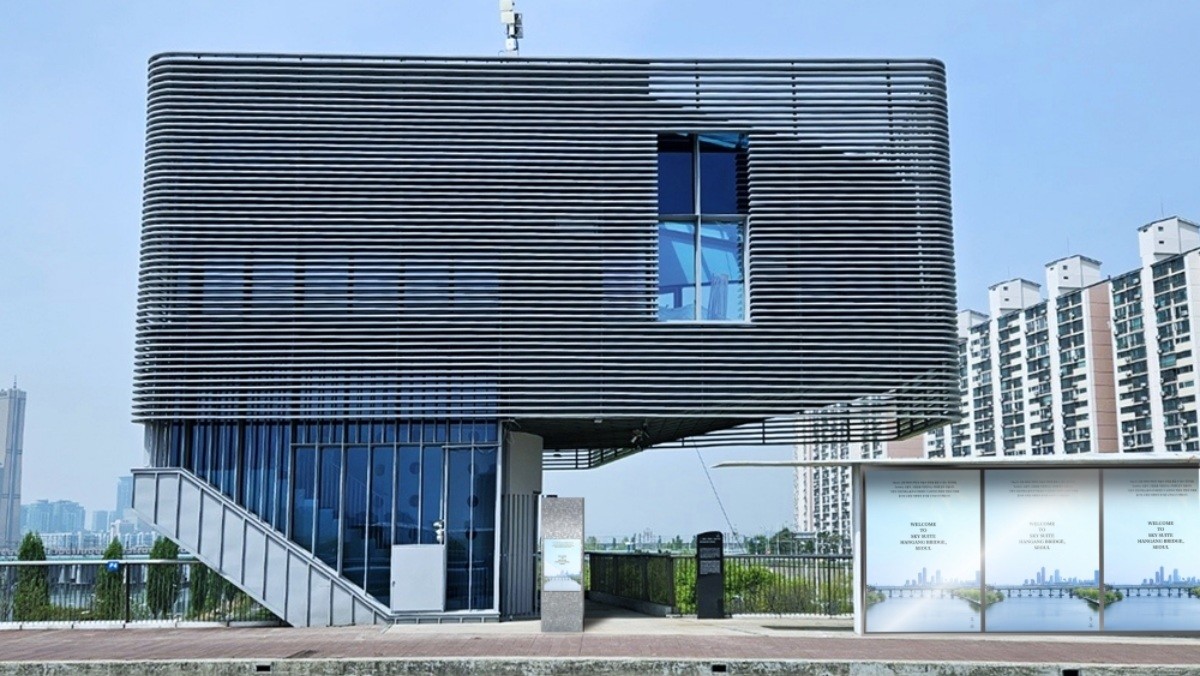 스카이 스위트 외관 및 버스승강장 야외 갤러리 / 서울시 제공