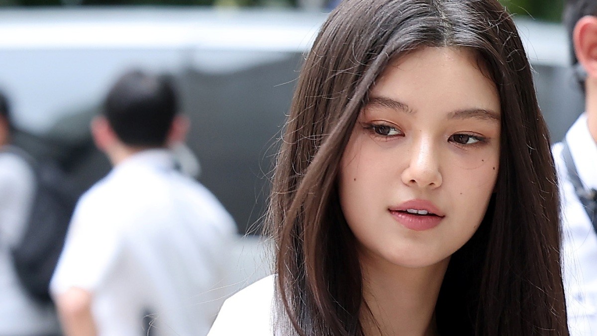 지난해 전속계약 유효 확인 소송 조정기일에 출석한 다니엘 / 뉴스1