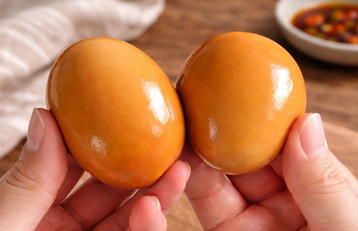 완성된 맥반석 계란 모습. 기사 이해를 돕기 위해 AI를 활용해 제작한 자료 사진입니다. 실제 모습과 다소 차이가 있을 수 있습니다.