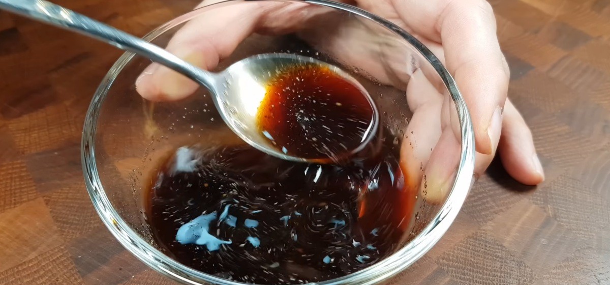 양념장을 만드는 모습 / 유튜브 '이 남자의 cook'