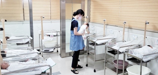 산후조리원 신생아실