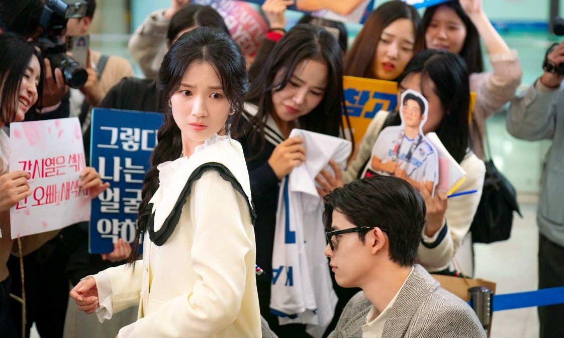 드라마 '오늘부터 인간입니다만' 주연 배우 김혜윤과 로몬 / SBS