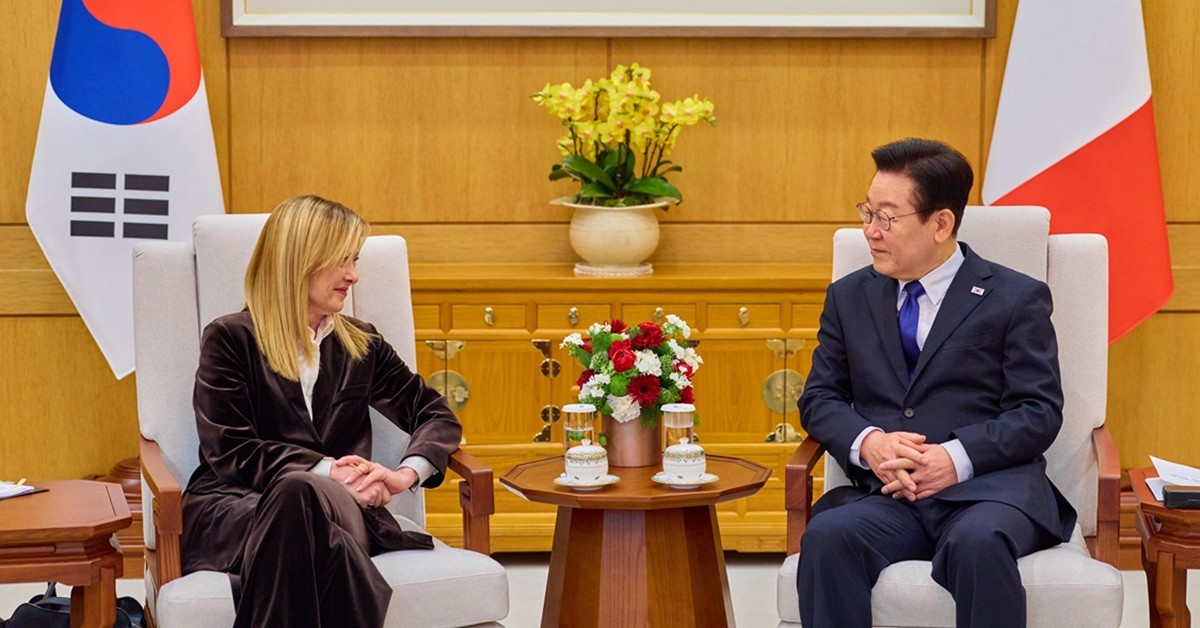 이재명 대통령과 조르자 멜로니 이탈리아 총리가 19일 청와대에서 소인수회담을 하고 있다. / 청와대, 뉴스1