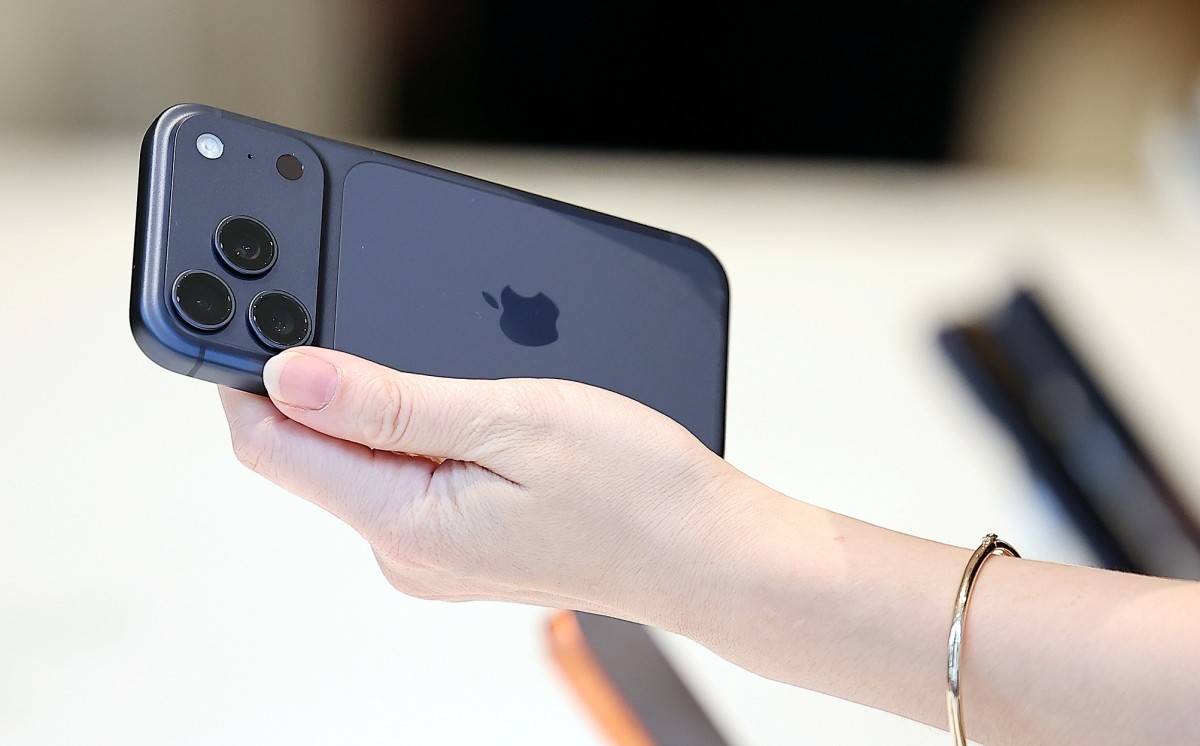 애플의 스마트폰 '아이폰17프로'. / 뉴스1