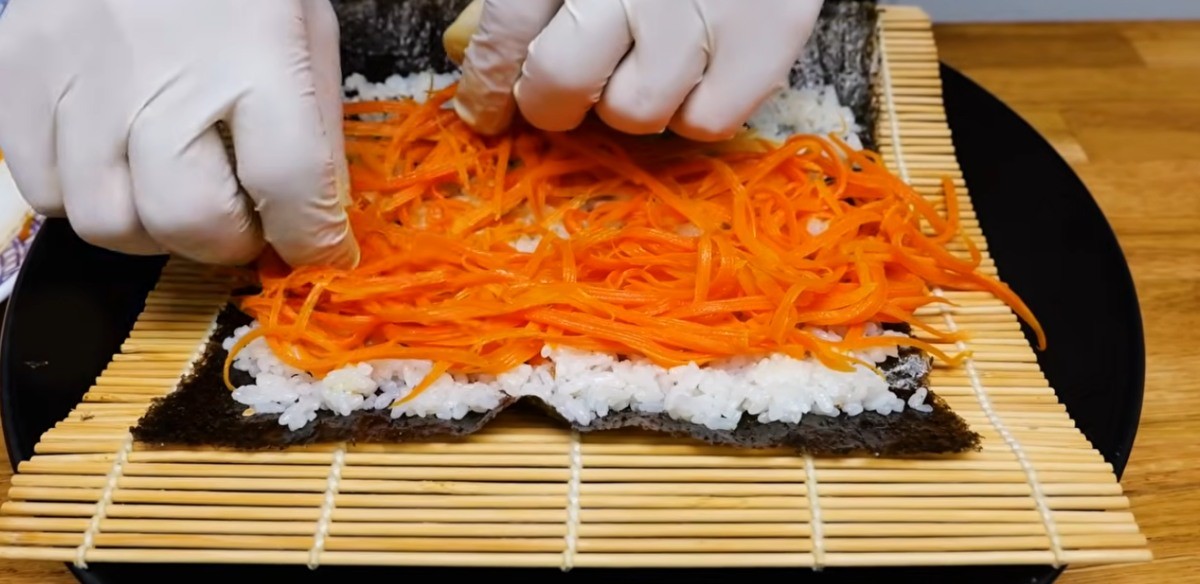 당근 김밥 만드는 과정 / 유튜브 '김대석 셰프 TV'