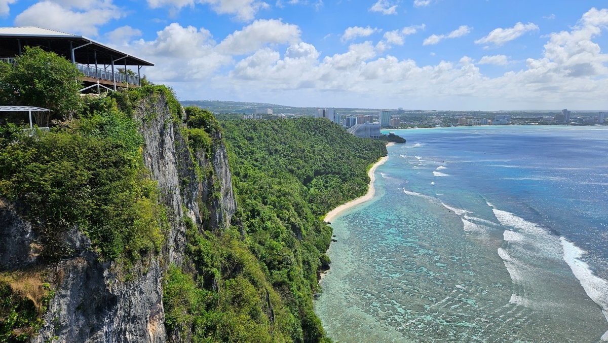 사랑의 절벽. / leesk-shutterstock.com