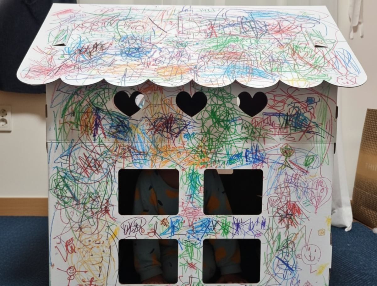 다이소 조립식 종이집 (AI로 제작됨)