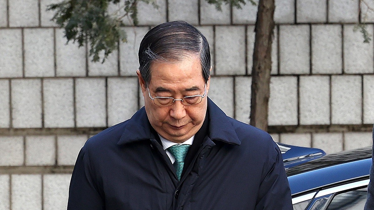 한덕수 전 국무총리가 21일 오후 서울 서초구 서울중앙지법에서 열린 내란 우두머리 방조, 내란 중요임무 종사 혐의 사건 1심 선고공판에 출석하고 있다. / 뉴스1