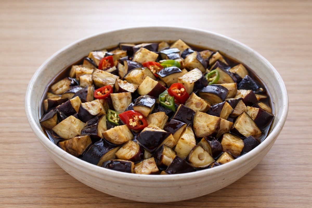 완성된 가지장아찌 모습. 기사 이해를 돕기 위해 AI를 활용해 제작한 자료 사진입니다. 실제 모습과 다소 차이가 있을 수 있습니다.