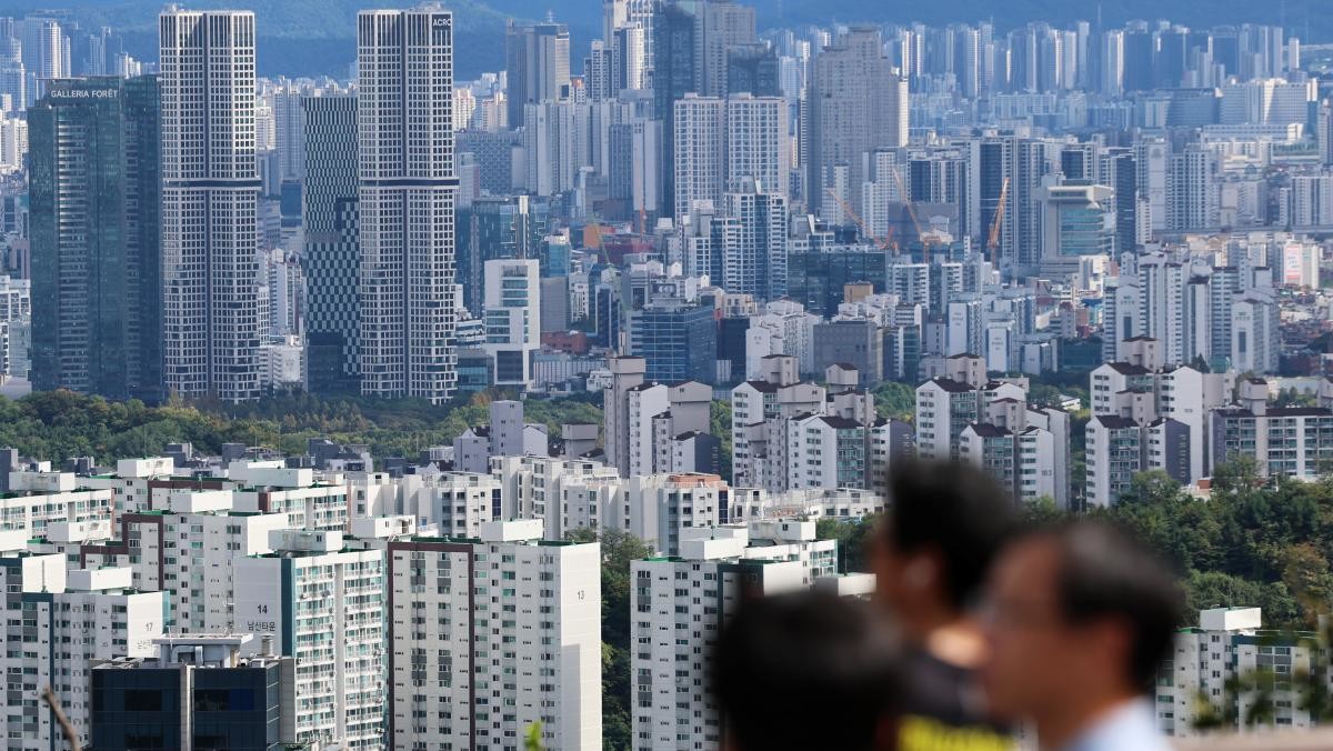 오후 서울 남산에서 바라본 아파트 단지 모습. / 뉴스1