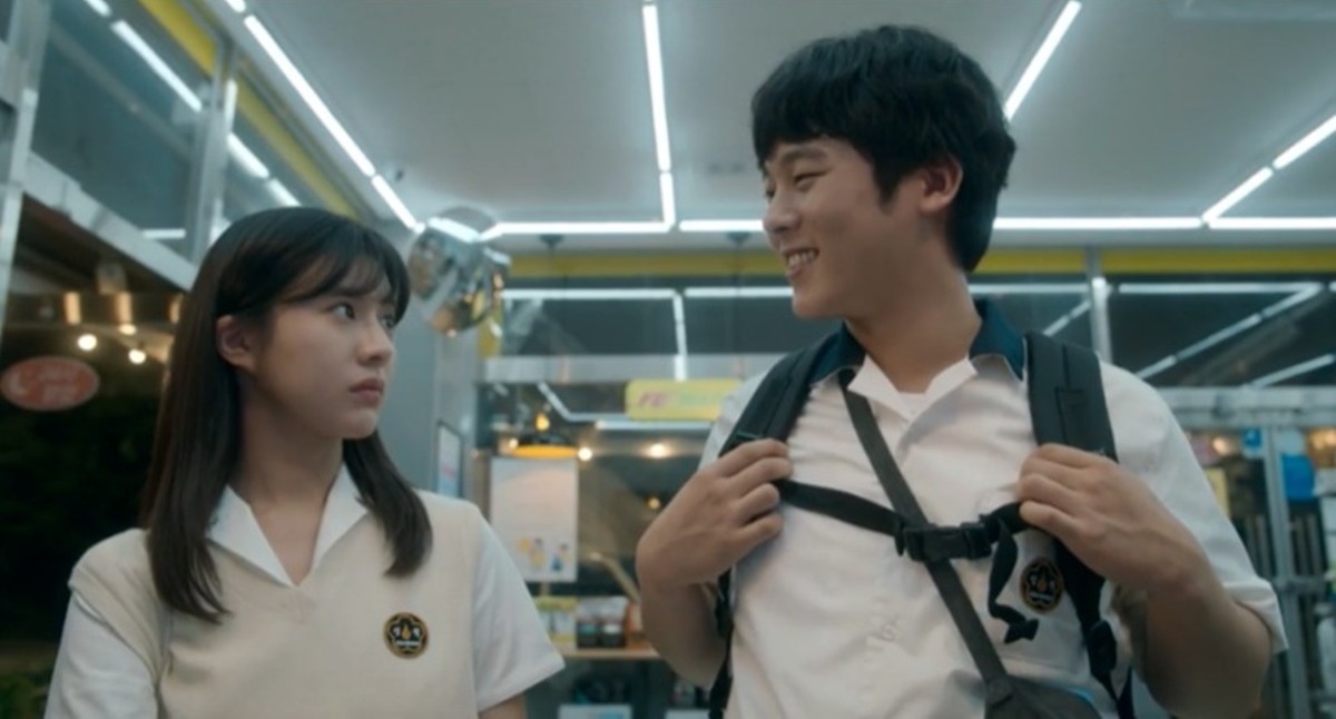 '무빙' 시즌1에서 활약한 고윤정과 이정하 / 디즈니+