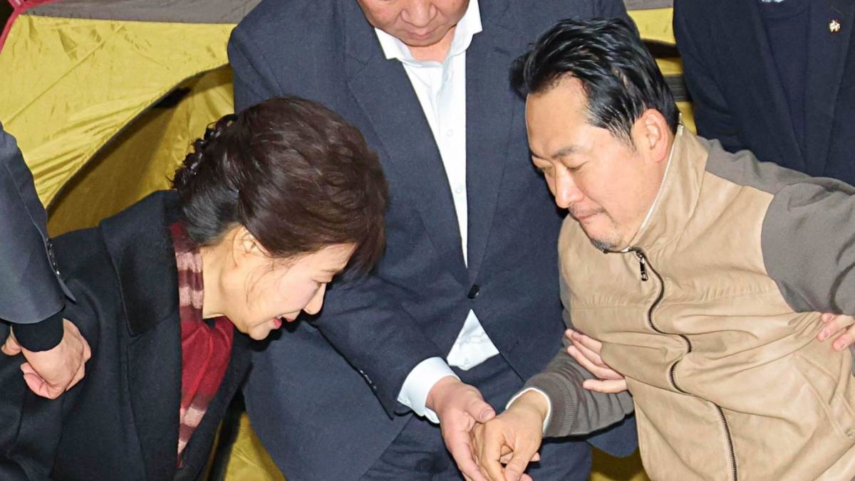 박근혜 전 대통령과 장동혀 대표. / 연합뉴스