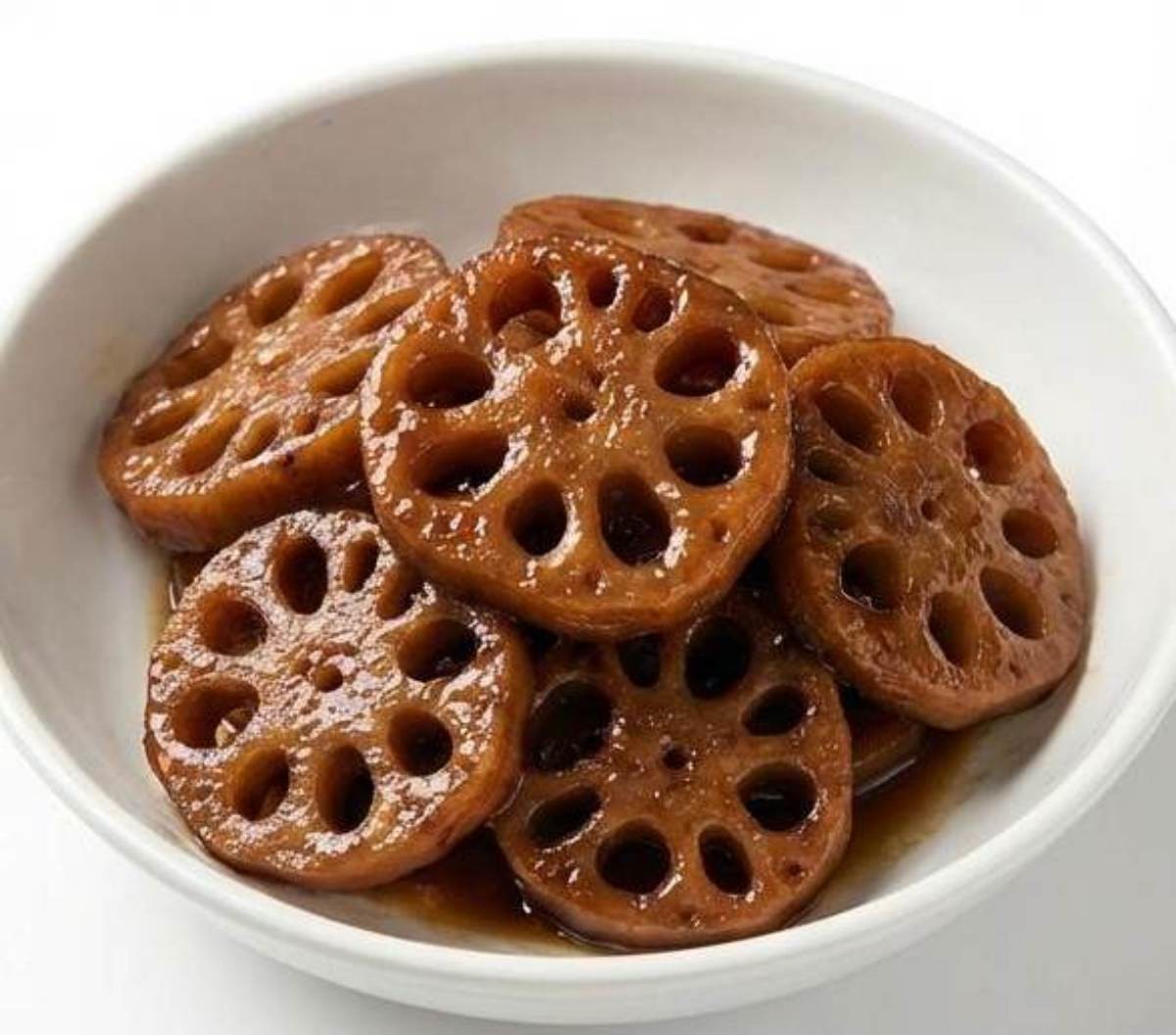 윤기 좔좔 완성된 연근조림. 기사 내용 토대로 AI툴 활용해 제작한 자료사진.