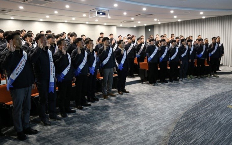 경남에너지(대표이사 신창동)는 본사 신관 1층 에코리움과 유튜브 라이브 스트리밍을 통해 온·오프라인으로 2026년 가스안전결의대회를 개최했다고 밝혔다. / 사진제공=경남에너지