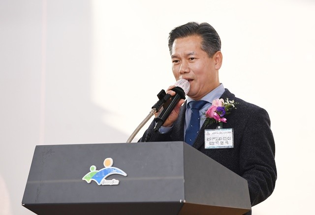 22일 광산구청 7층 윤상원홀에서 광산구 골목형상점가 상인연합회 회장 이‧취임식이 열린 가운데, 박형국 제4대 신임 회장이 취임사를 밝히고 있다.