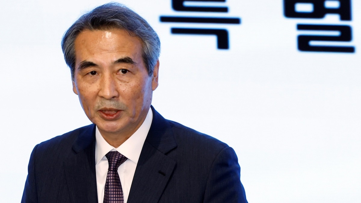 김건희 여사와 명태균·건진법사 관련 국정농단 및 불법 선거 개입 사건 등 진상규명을 위한 특별검사팀 민중기 특별검사가 지난달 29일 오전 서울 종로구 KT광화문빌딩 웨스트에 마련된 특별검사팀 브리핑룸에서 특검 수사 결과 종합 브리핑을 하고 있다. / 뉴스1