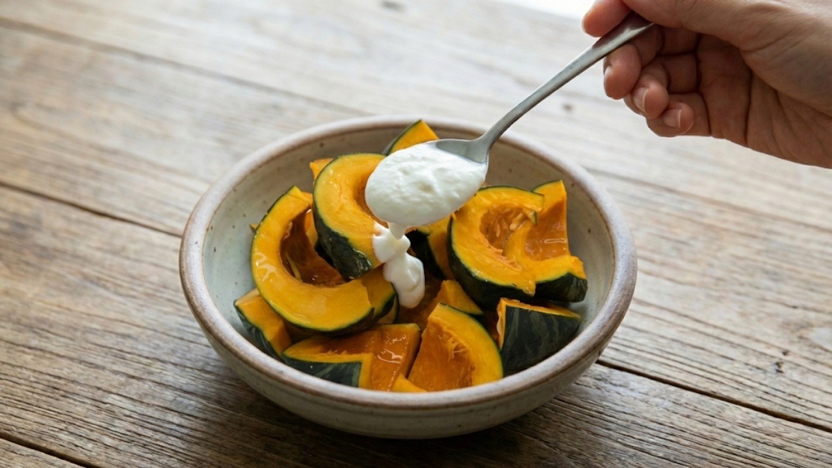 단호박 샐러드를 만드는 모습 / 기사 내용을 바탕으로 제작한 AI 이미지