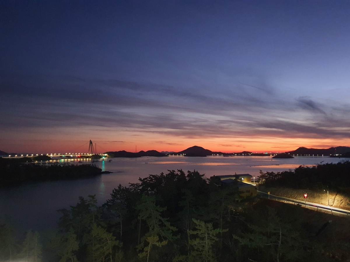 국립신시도자연휴양림 바다 야경. / 산림청 제공