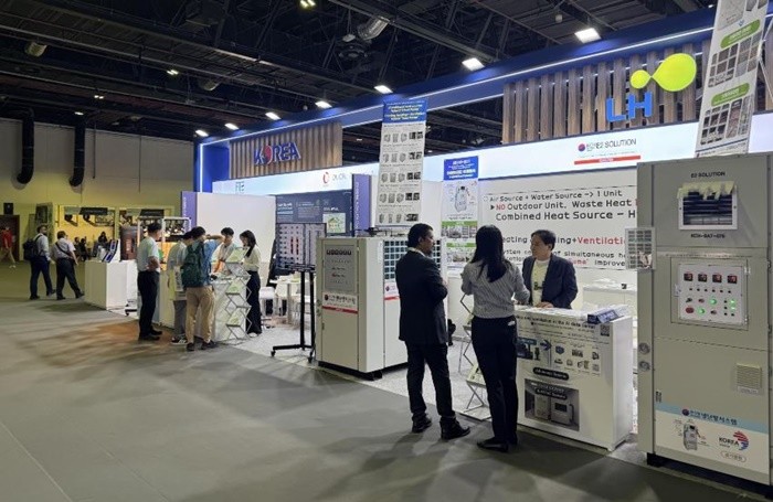 한국토지주택공사(LH)가 아랍에미리트(UAE) 두바이에서 열린 세계 최대 건축·건설 전시회에 국내 중소기업과 함께 참여해 총 91억 원 규모의 해외 사업 성과를 지원한 것으로 나타났다. / 사진제공=LH