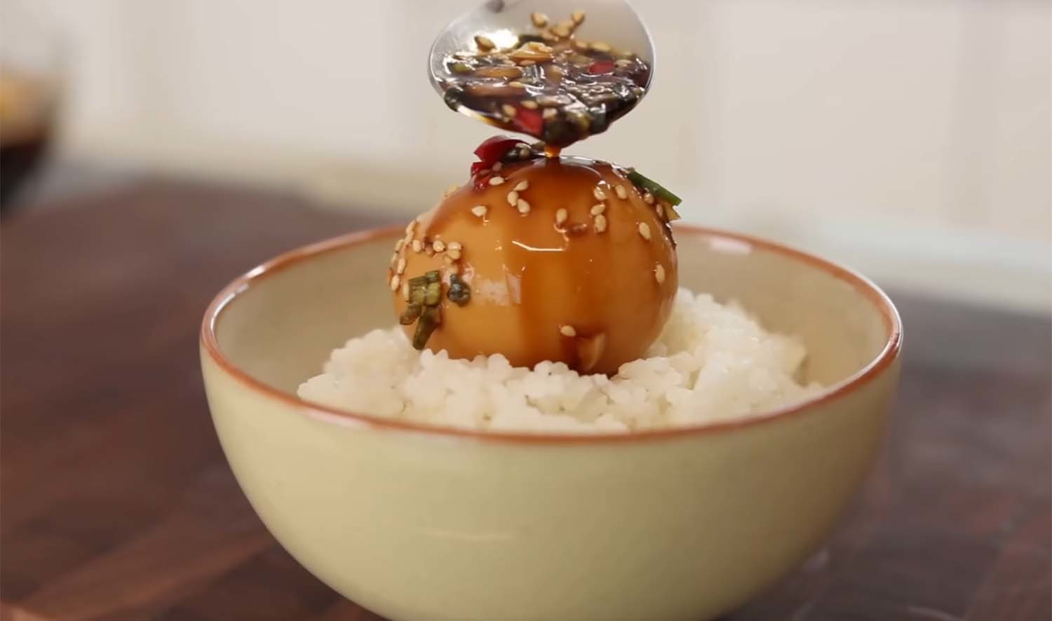 달걀장 / 'Aaron and Claire' 유튜브