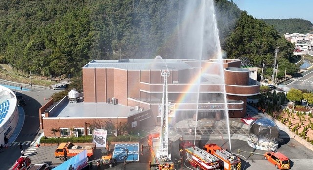 지난해 완도군에서 실시한 재난 대응 안전한국훈련의 화재 진압