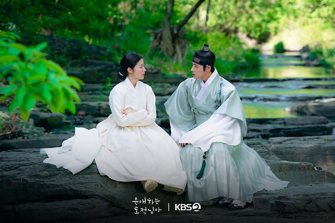 드라마 '은애하는 도적님아' 주연 배우 남지현과 문상민 / KBS