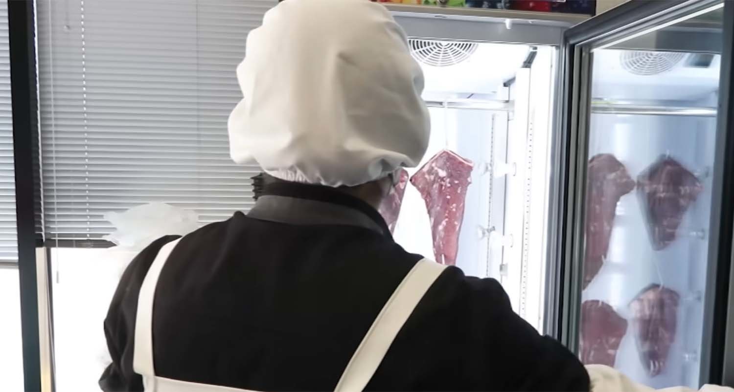 농촌진흥청이 개발한 '적외선 소고기 숙성장치' / OBS