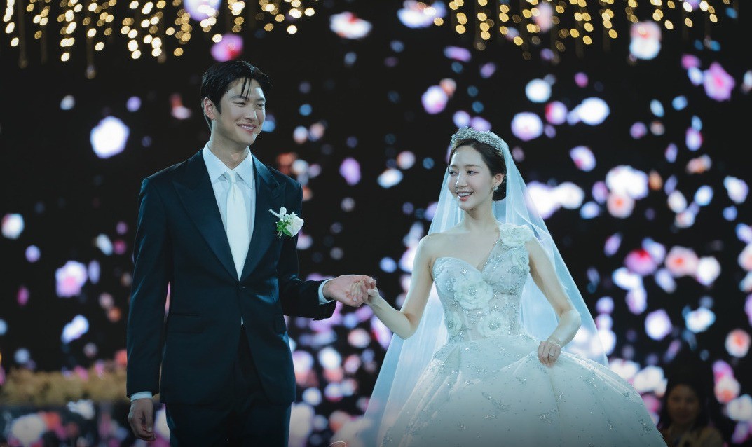 드라마 '내 남편과 결혼해줘' 주연 배우 나인우와 박민영 / tvN