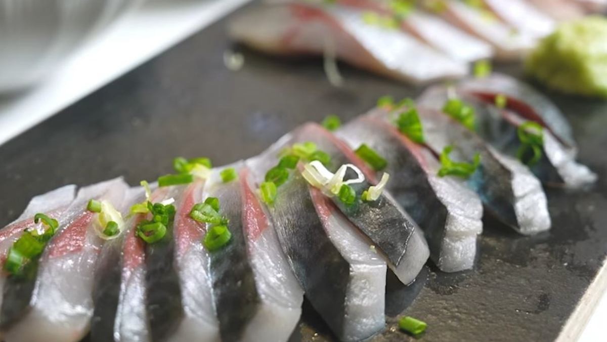 고등어 회  / 유튜브, 입질의추억TVjiminTV