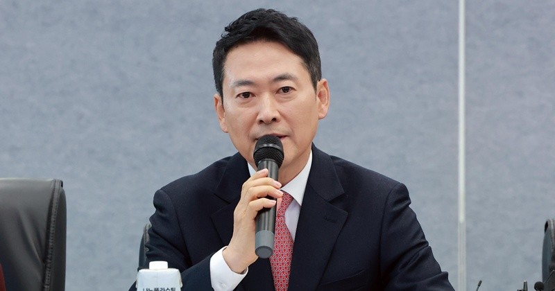 장동혁 국민의힘 대표가 28일 서울 서초구 aT센터 종합상황실에서 열린 물가 점검 현장 간담회에 참석해 인사말하고 있다. / 뉴스1