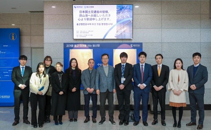 울산항이 차세대 친환경 선박연료 급유 거점항만으로 부상하며 국제적 관심을 받고 있다. / 사진제공=울산항만공사