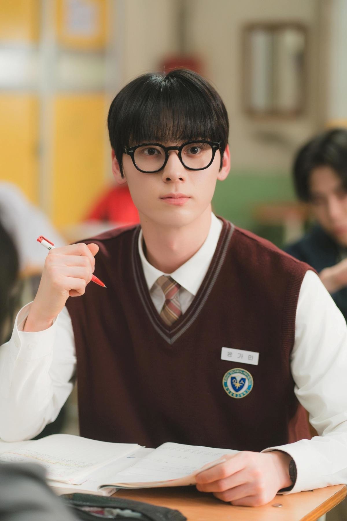 '스터디그룹' 시즌2 출연 확정 지은 황민현. / 티빙 제공