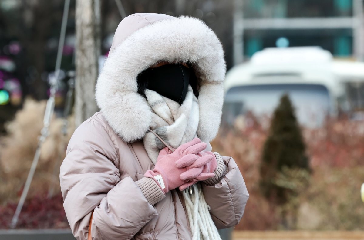 '추워 죽겄네' / 뉴스1