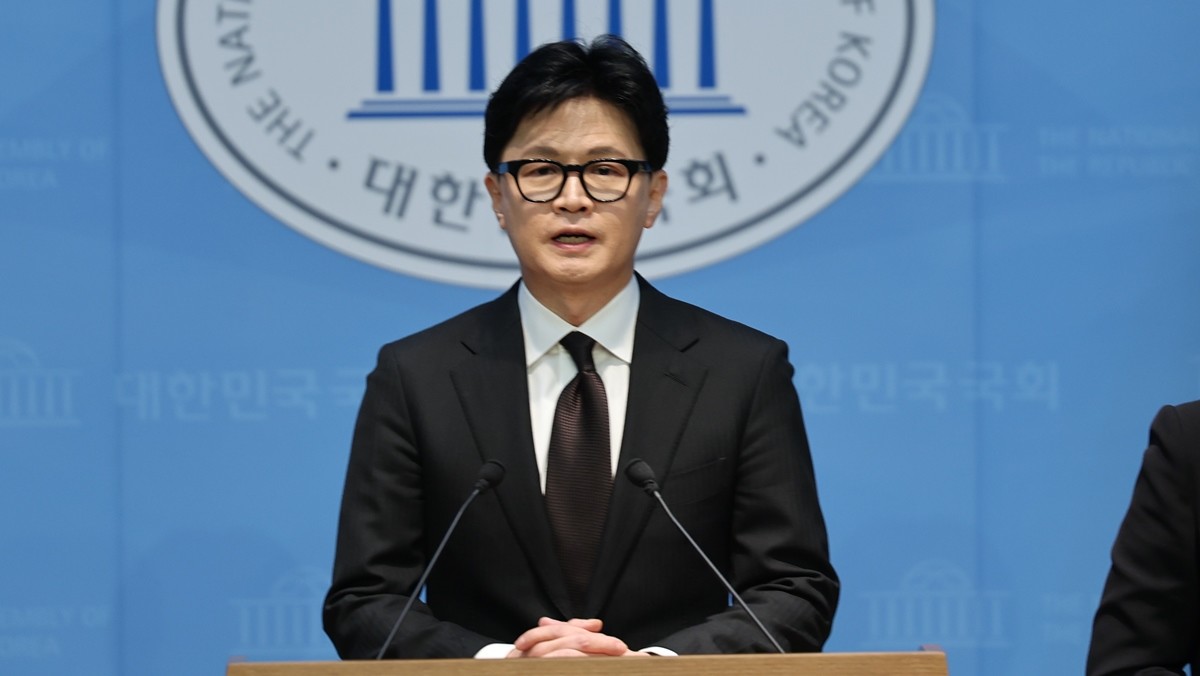 한동훈 전 국민의힘 대표가 29일 서울 여의도 국회 소통관에서 국민의힘 지도부의 제명 결정에 관한 입장 발표를 하고 있다 / 뉴스1